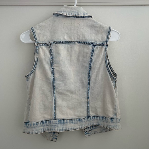 NWOT - Mossimo Blue Acide Wash Denim Jean Vest Size Medium - Picture 2 of 5